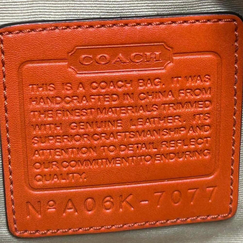 Coach Canvas Leather Shoulder Bag with Matching Wallet - Picture 6 of 8